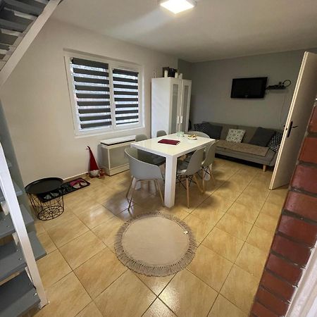 Chill Apartman Oroshaza Ngoại thất bức ảnh