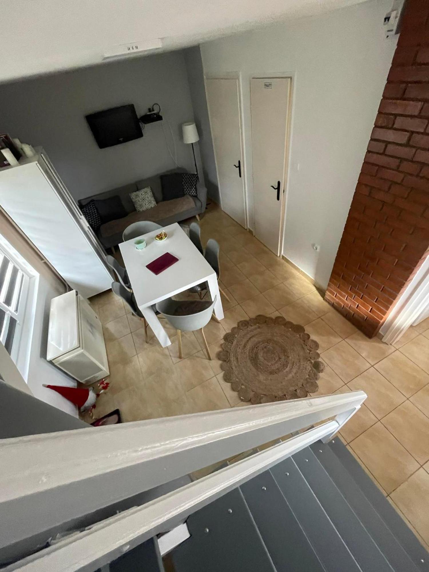 Chill Apartman Oroshaza Ngoại thất bức ảnh