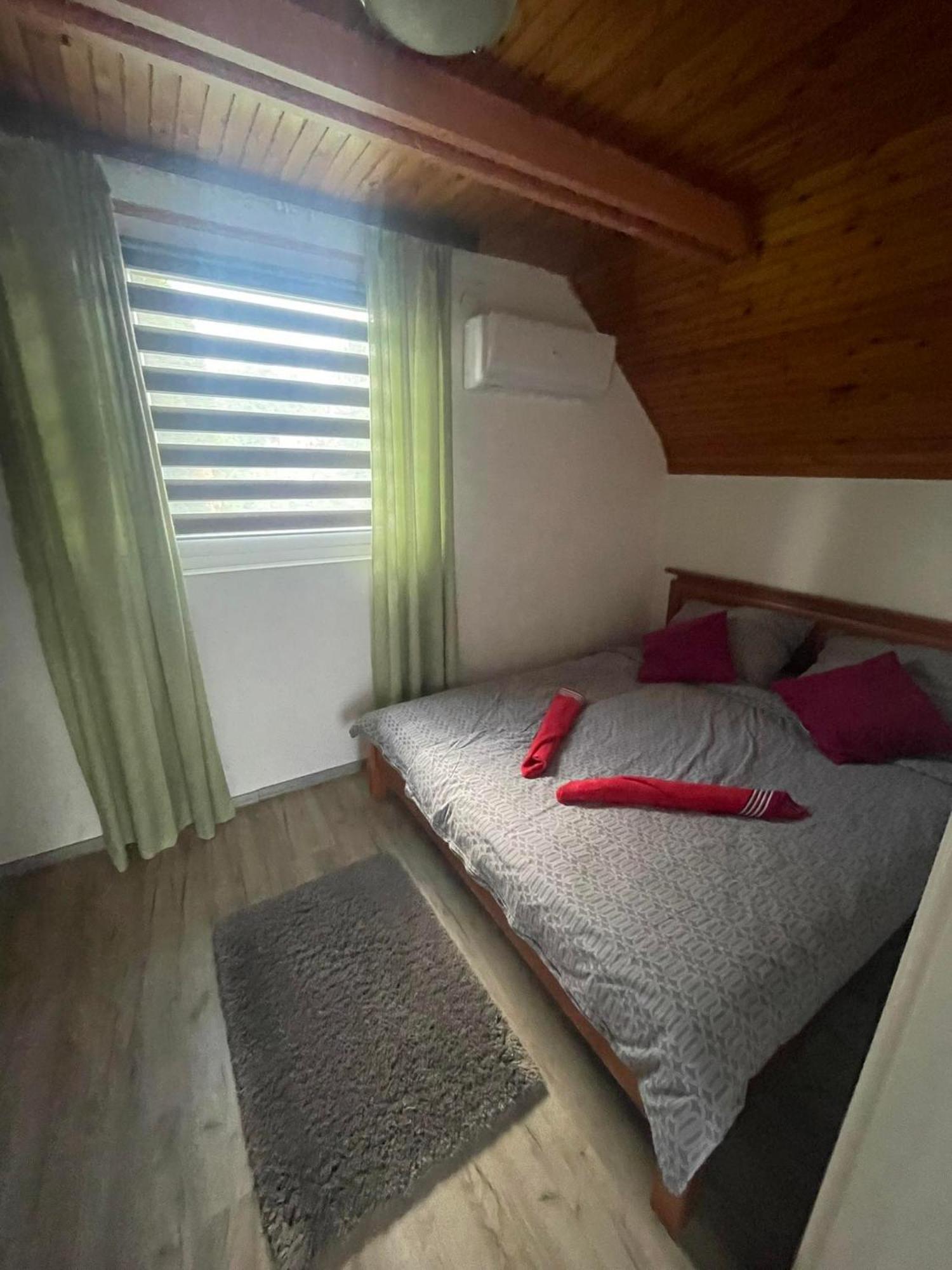 Chill Apartman Oroshaza Ngoại thất bức ảnh